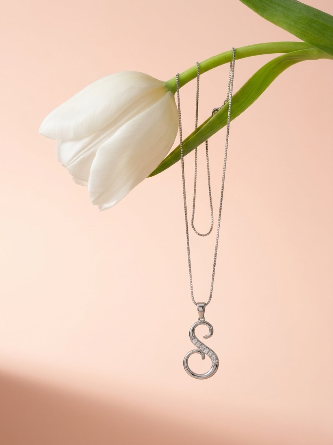 Elegant S Swirl Pendant Necklace – White Gold